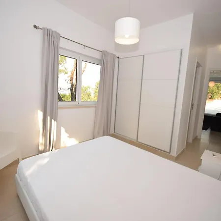 Villa In Alcobaca With Private Pool, Cleaning Included