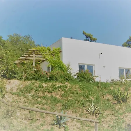 Villa In Alcobaca With Private Pool, Cleaning Included אלקובאקה