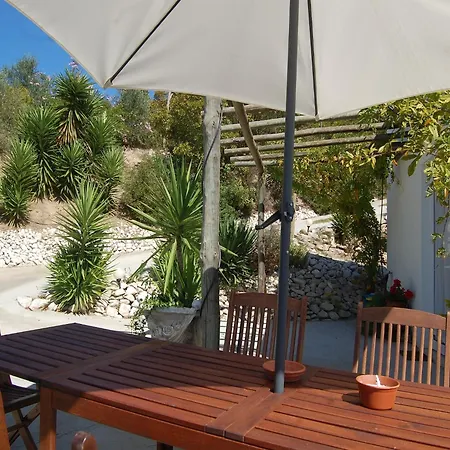 Villa In Alcobaca With Private Pool, Cleaning Included אלקובאקה